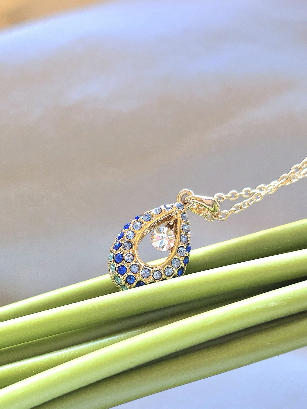🎁Teardrop Pendant Necklace with AUSTRIAN CRYSTALS